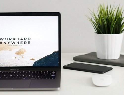 Le travail du point de vue divin